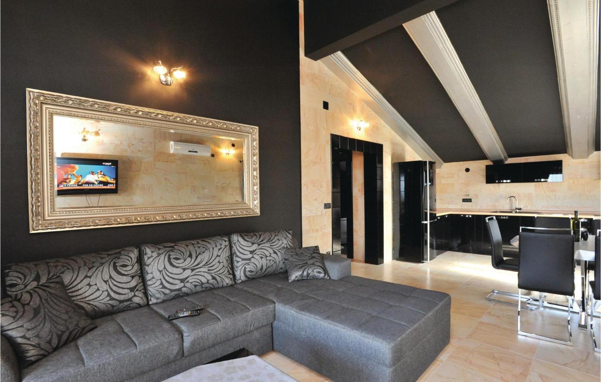 Amazing Home In Kastel Stari With House Sea View Kaštela Extérieur photo