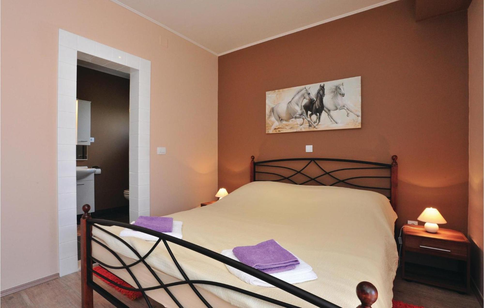 Amazing Home In Kastel Stari With House Sea View Kaštela Extérieur photo