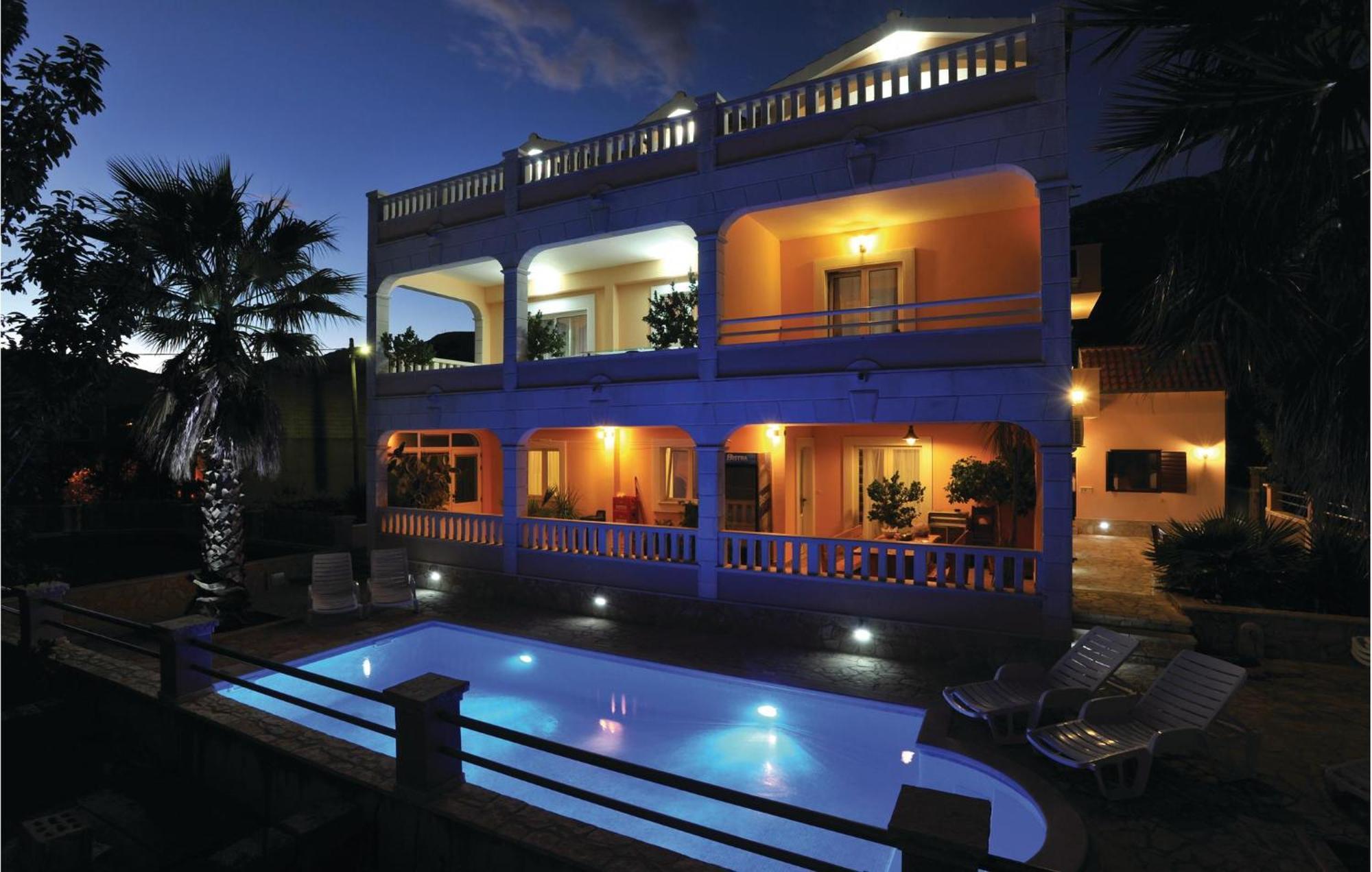 Amazing Home In Kastel Stari With House Sea View Kaštela Extérieur photo