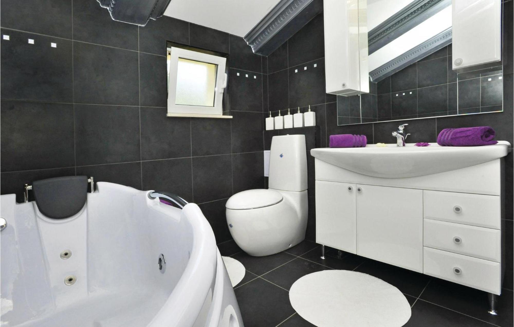 Amazing Home In Kastel Stari With House Sea View Kaštela Extérieur photo